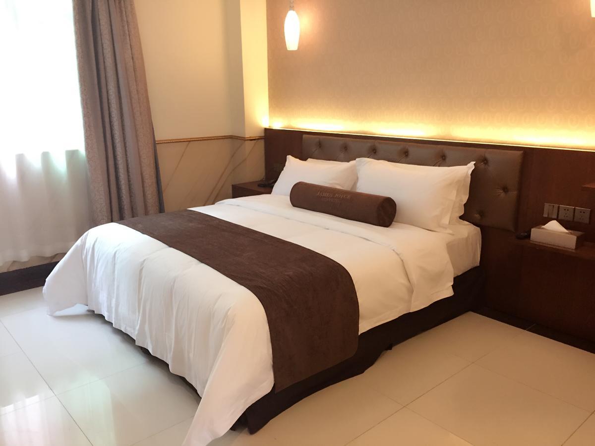 James Joyce Coffetel Hotel Guangzhou Shi Jing City Square Branch 外观 照片
